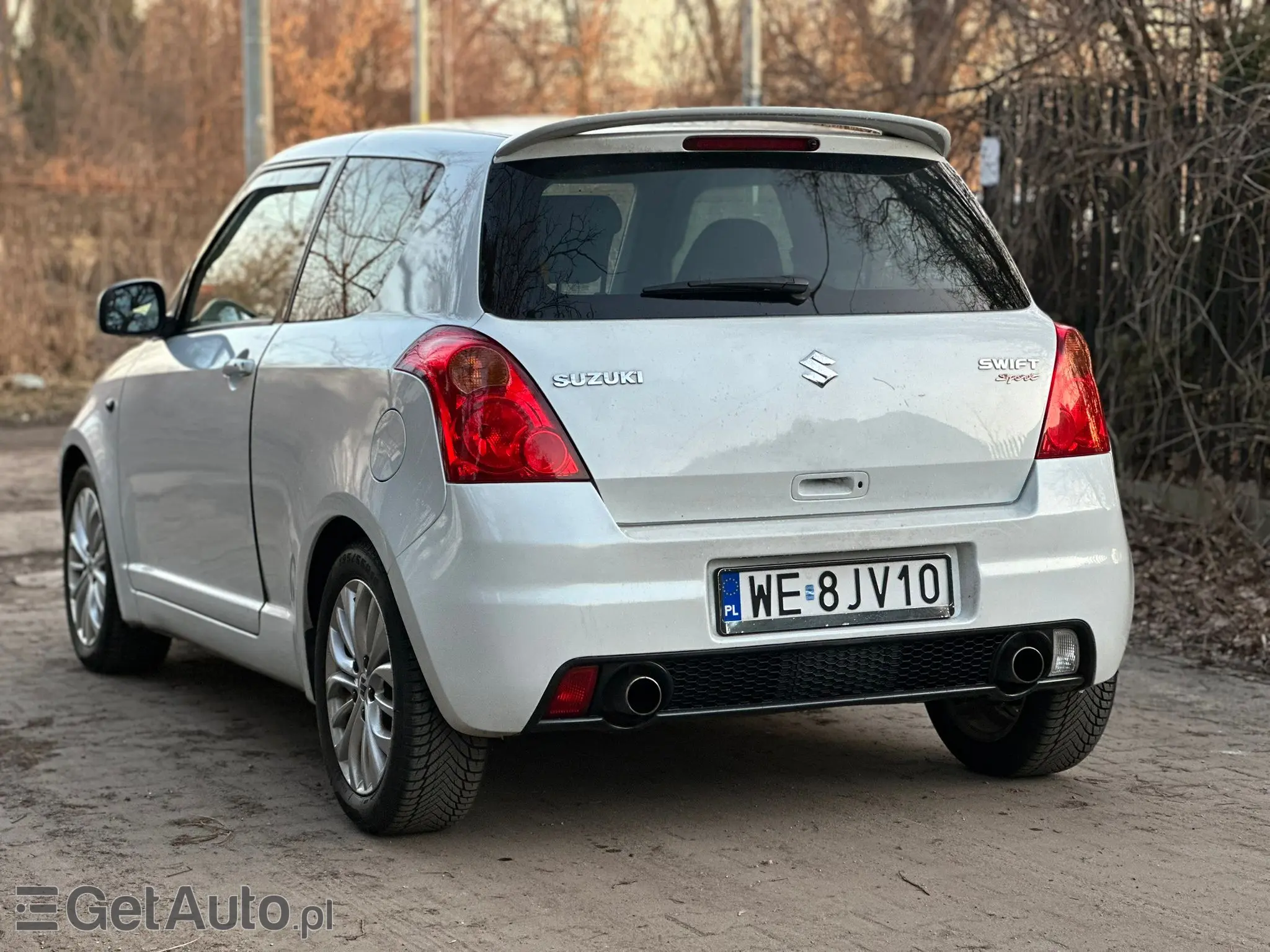 SUZUKI Swift 