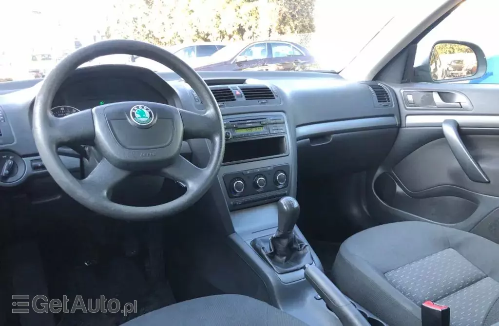 SKODA Octavia 