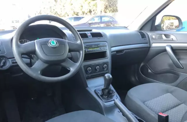 SKODA Octavia 
