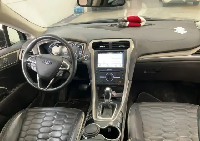 FORD Mondeo 2.0 TDCi STart-Stopp PowerShift-Aut Vignale