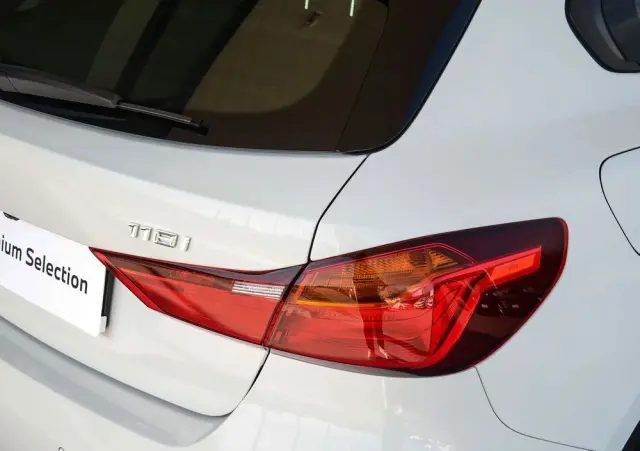 BMW Seria 1 118i Advantage