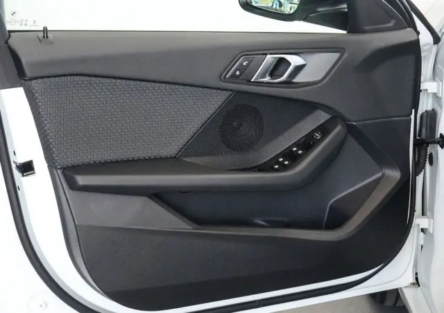 BMW Seria 1 118i Advantage