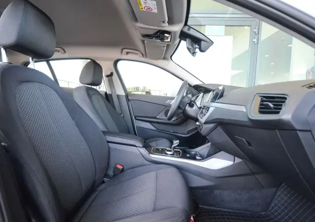 BMW Seria 1 118i Advantage