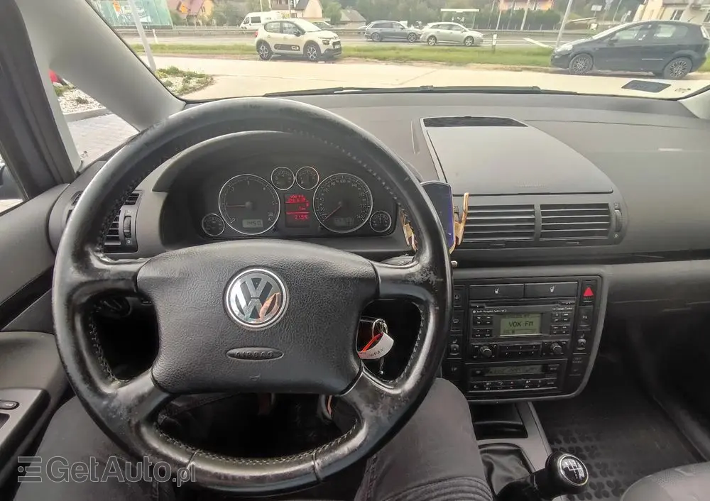 VOLKSWAGEN Sharan 