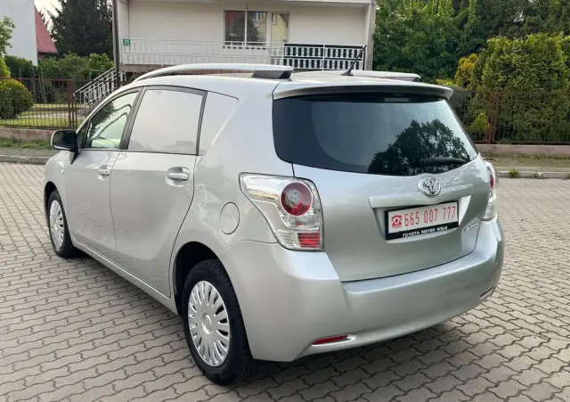 TOYOTA Verso 