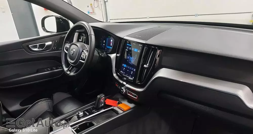 VOLVO XC 60 B4 D Geartronic RDesign