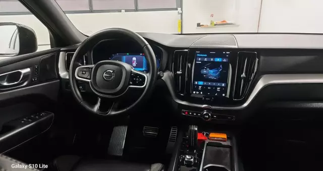 VOLVO XC 60 B4 D Geartronic RDesign