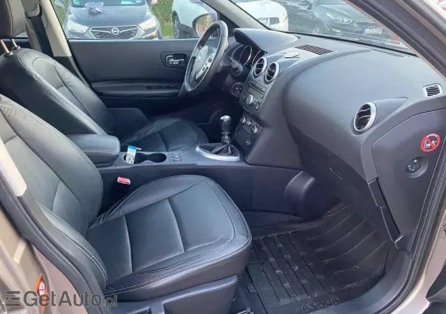 NISSAN Qashqai 2.0 visia