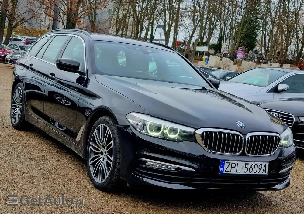 BMW Seria 5 520i Sport Line