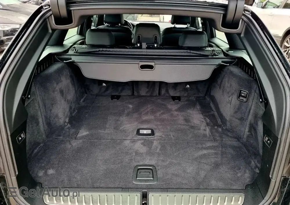 BMW Seria 5 520i Sport Line