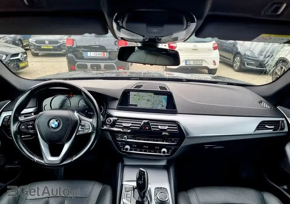 BMW Seria 5 520i Sport Line