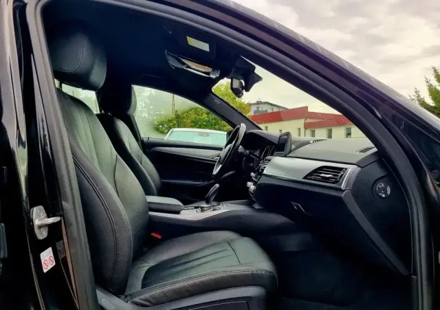 BMW Seria 5 520i Sport Line