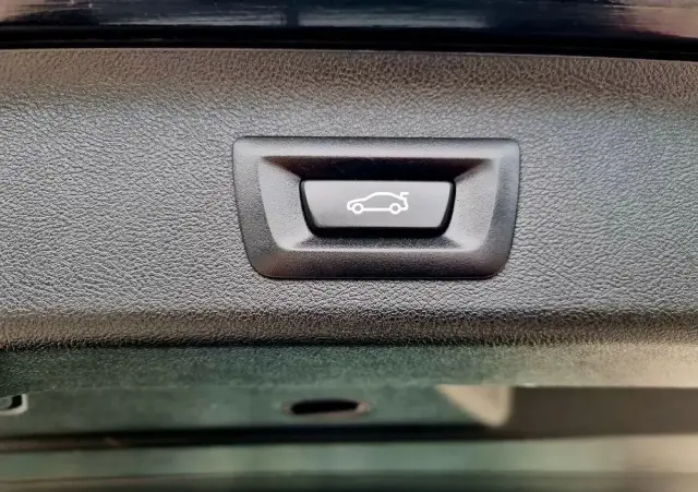 BMW Seria 5 520i Sport Line