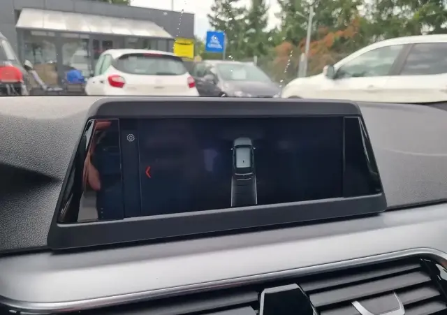 BMW Seria 5 520i Sport Line