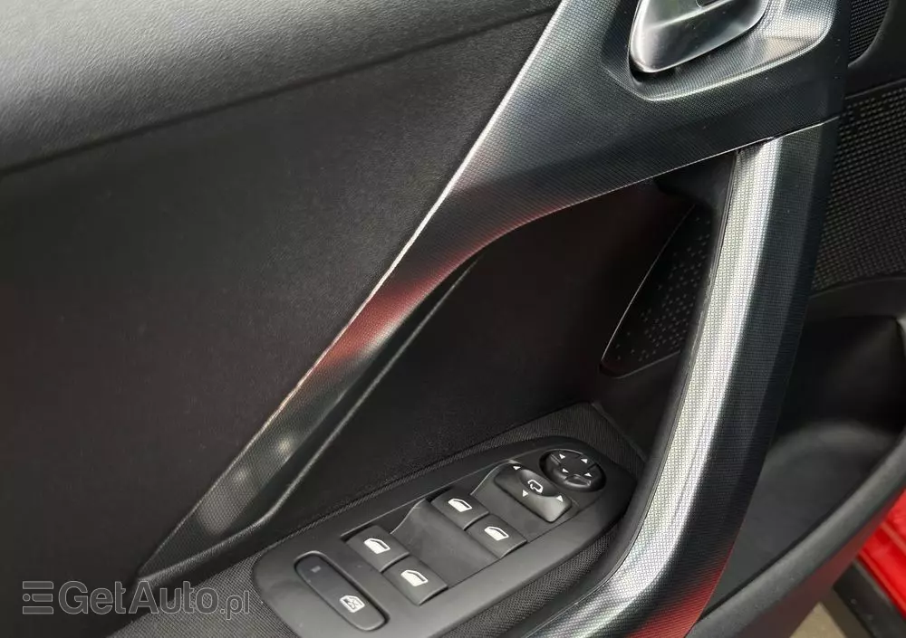 PEUGEOT 2008 1.2 Pure Tech Active S&S