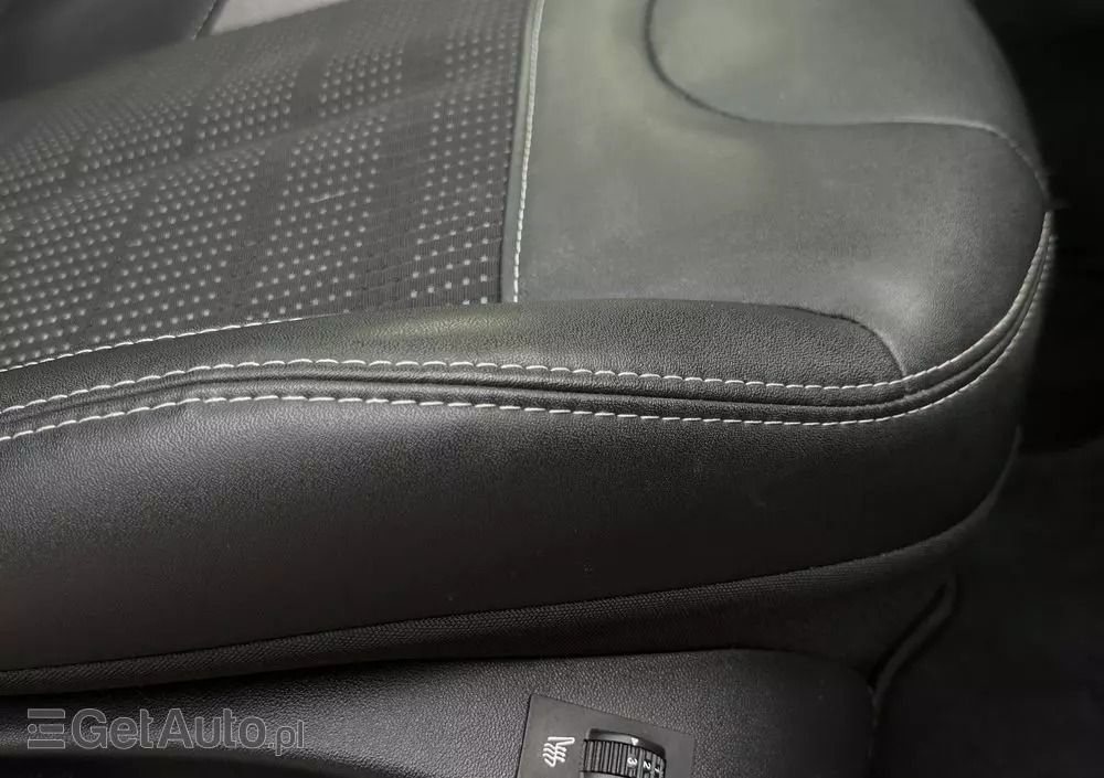 PEUGEOT 2008 1.2 Pure Tech Active S&S