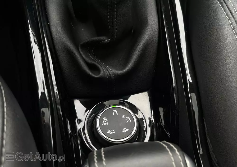 PEUGEOT 2008 1.2 Pure Tech Active S&S