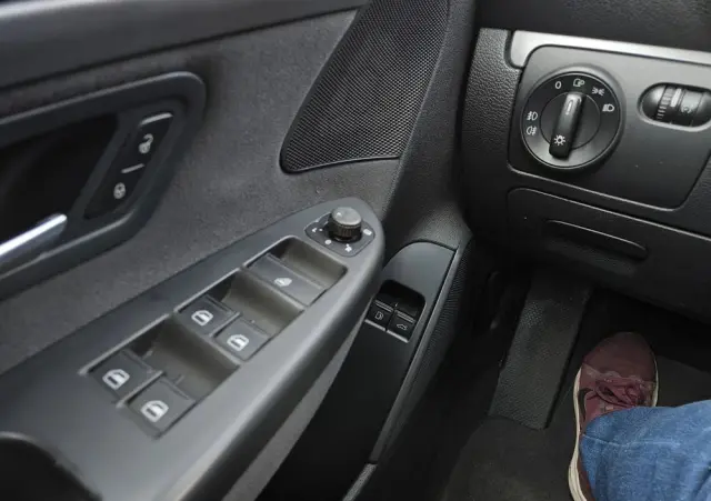 VOLKSWAGEN Eos 2.0 TDI DPF DSG Edition 2008