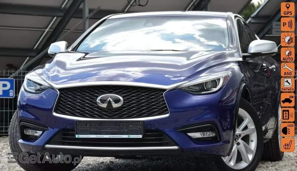 INFINITI Q30 