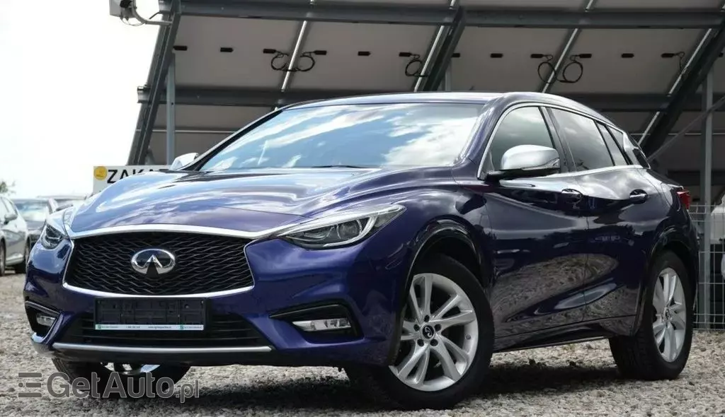 INFINITI Q30 