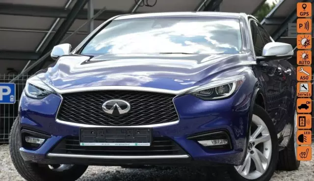 INFINITI Q30 