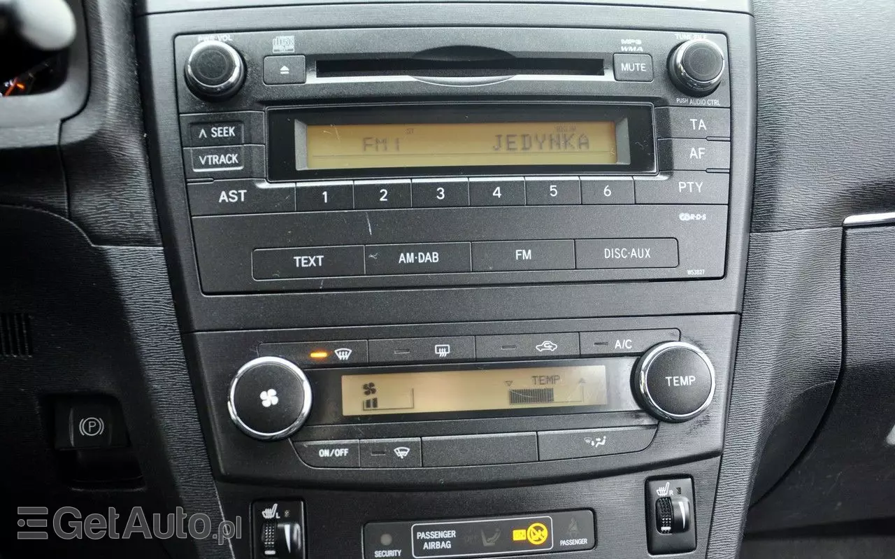 TOYOTA Avensis Combi 1.6 Sol