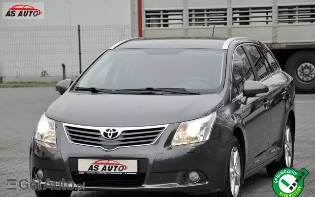 TOYOTA Avensis Combi 1.6 Sol