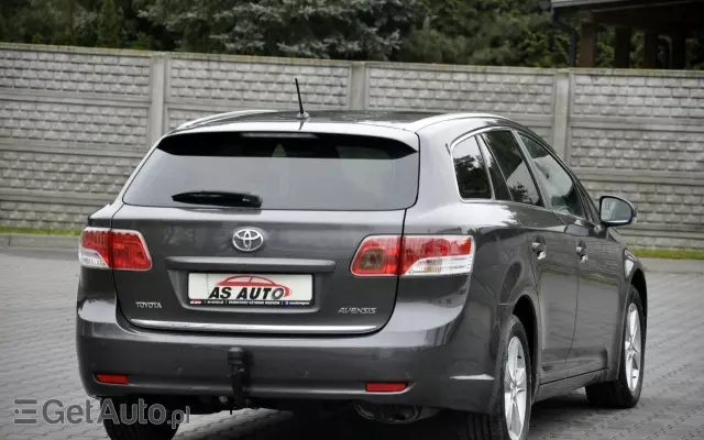 TOYOTA Avensis Combi 1.6 Sol