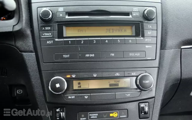 TOYOTA Avensis Combi 1.6 Sol