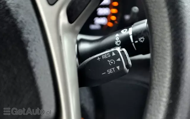 TOYOTA Avensis Combi 1.6 Sol