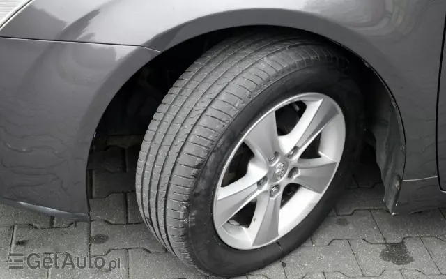 TOYOTA Avensis Combi 1.6 Sol