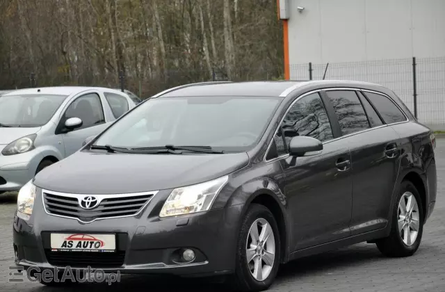 TOYOTA Avensis Combi 1.6 Sol