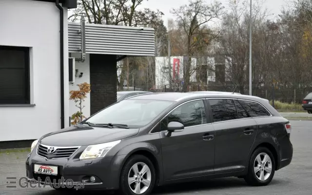 TOYOTA Avensis Combi 1.6 Sol