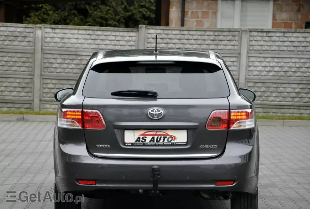 TOYOTA Avensis Combi 1.6 Sol