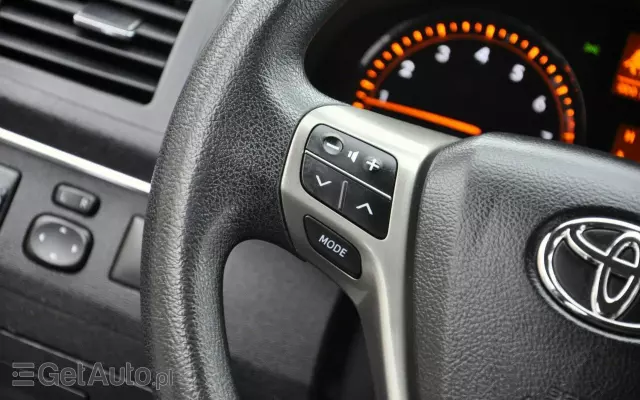 TOYOTA Avensis Combi 1.6 Sol