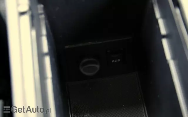 TOYOTA Avensis Combi 1.6 Sol