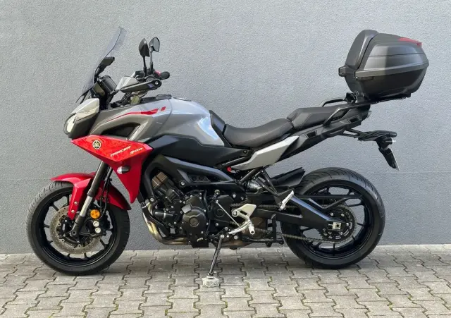 YAMAHA Tracer 