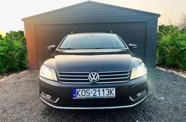 VOLKSWAGEN Passat 