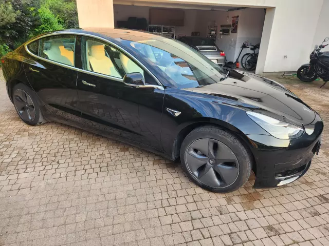 TESLA 3 Long Range CVT