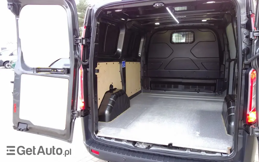 FORD Transit Custom 2.0 Ecoblue 130 KM Automat L1H1 Klima 