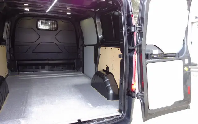 FORD Transit Custom 2.0 Ecoblue 130 KM Automat L1H1 Klima 