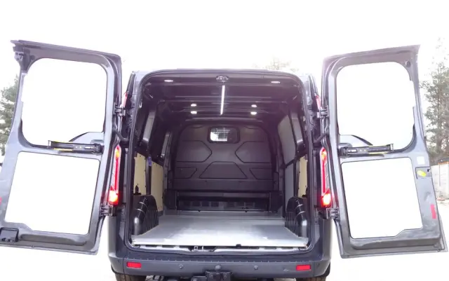 FORD Transit Custom 2.0 Ecoblue 130 KM Automat L1H1 Klima 