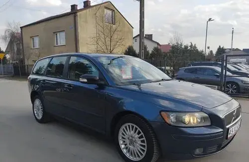 VOLVO V50 