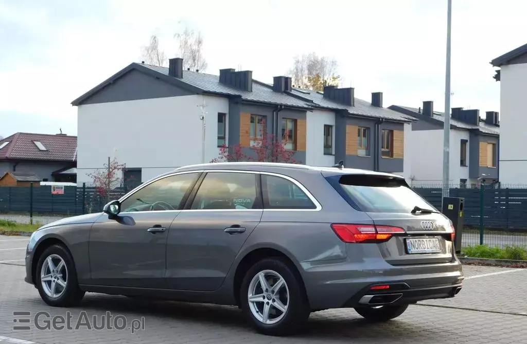 AUDI A4 