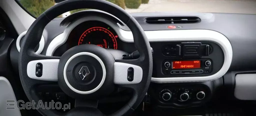 RENAULT Twingo 