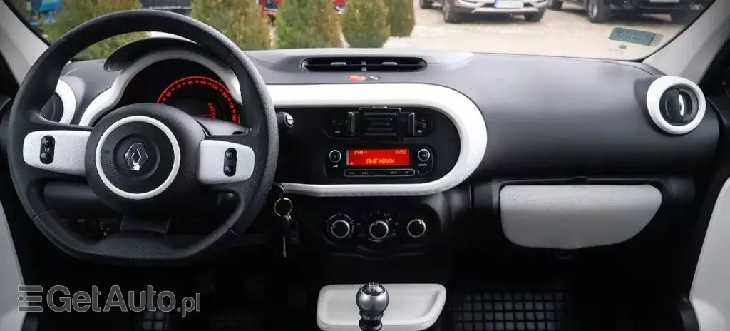RENAULT Twingo 