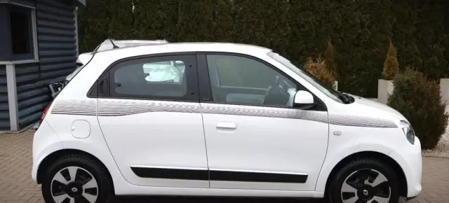 RENAULT Twingo 