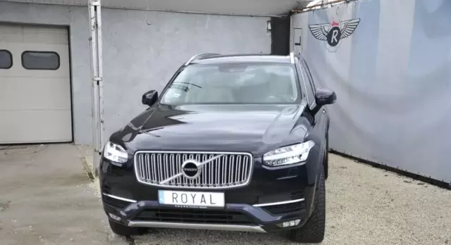 VOLVO XC90 