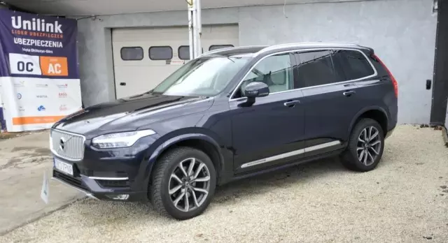 VOLVO XC90 