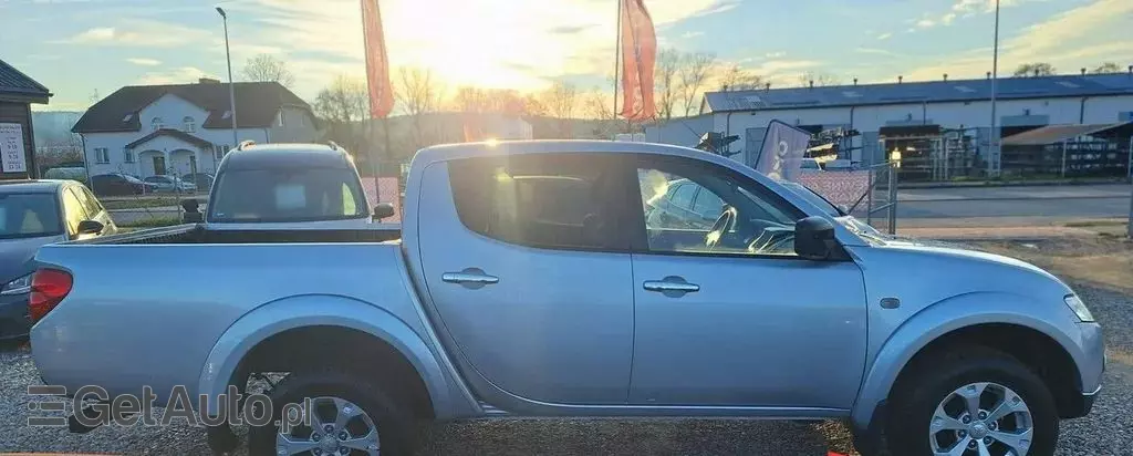 MITSUBISHI L 200 